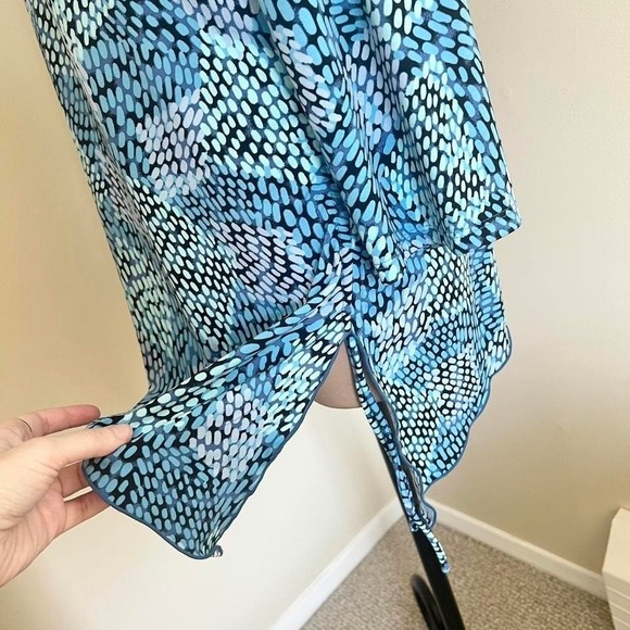 Y2K Style & Co Asymmetrical Blue Patterned Blouse - Picture 5 of 6